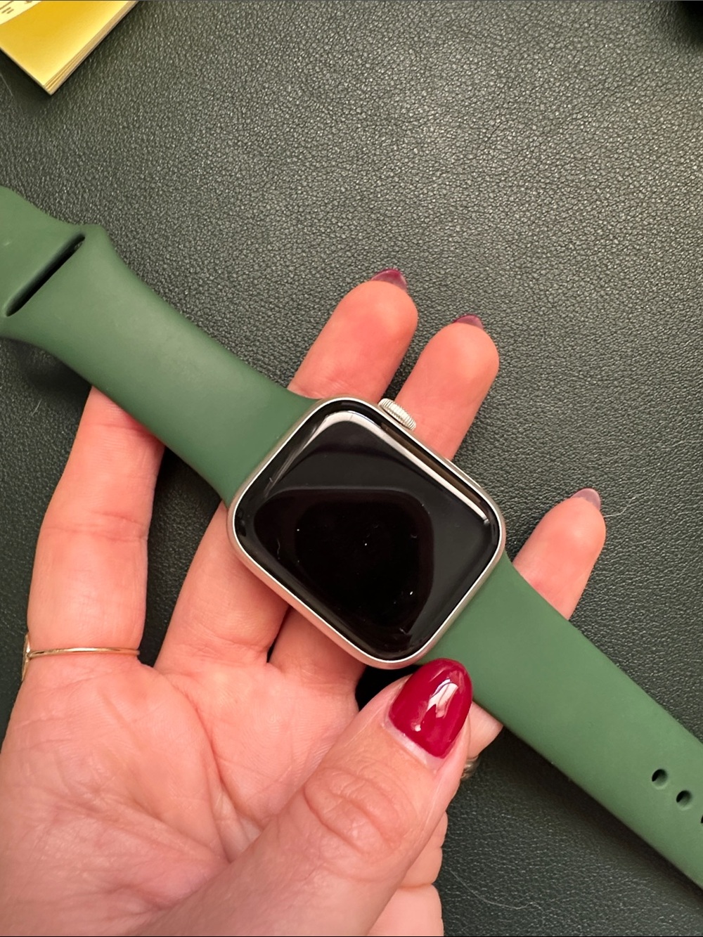 Apple Watch Starlight Aluminum Case 41mm